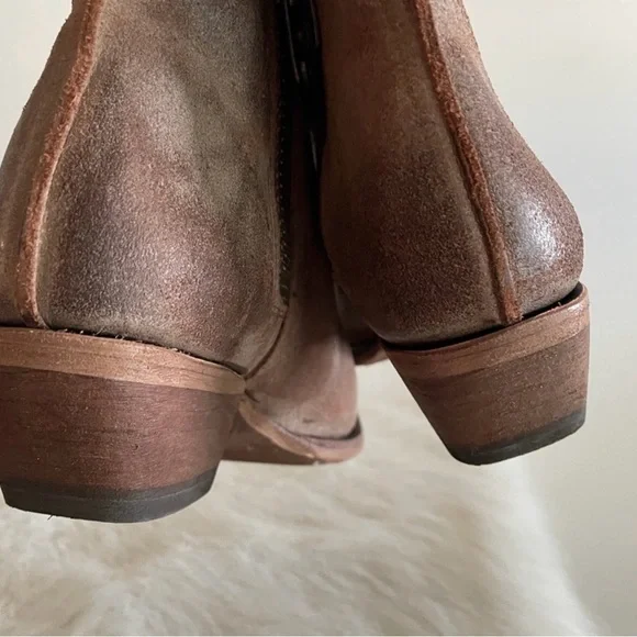 FRYE Women's Chocolate Genuine Leather Ankle Booties - Picture 8 of 11